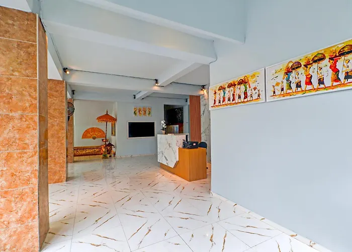 Townhouse Oak Near Kuta Formerly Sayang Maha Merta Hotel 3*
