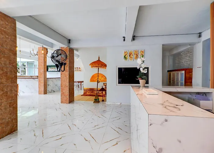 Hotel Townhouse Oak Near Kuta Formerly Sayang Maha Merta 3*