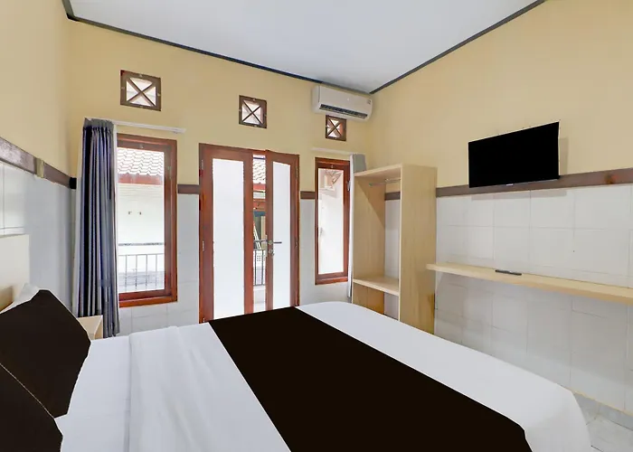 Hotel Townhouse Oak Near Kuta Formerly Sayang Maha Merta Legian