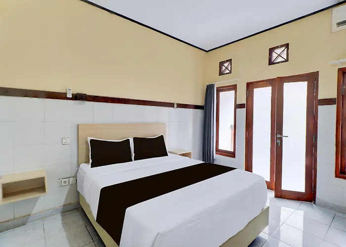 Hotel Townhouse Oak Near Kuta Formerly Sayang Maha Merta
